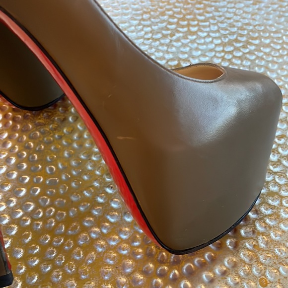 christian louboutin brown highness kid platform pumps - Picture 8 of 12